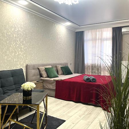 Apartments Vip Avalon Lviv Eksteriør billede
