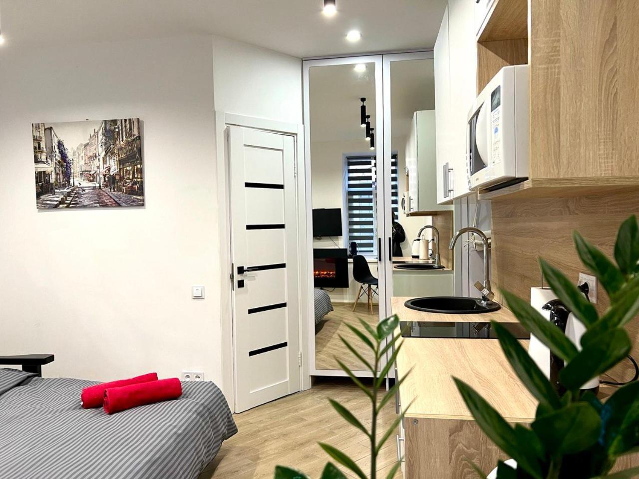Apartments Vip Avalon Lviv Eksteriør billede