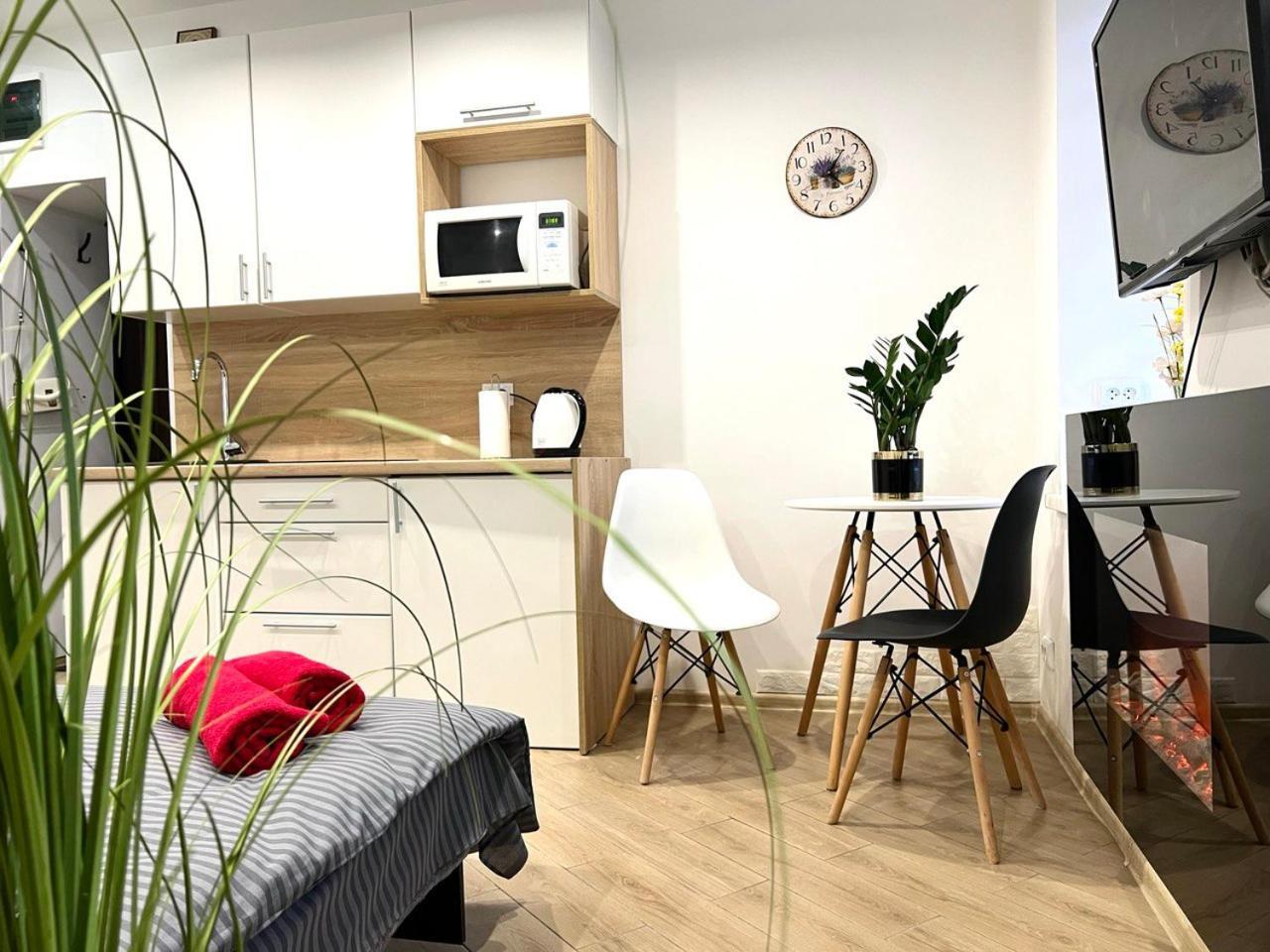 Apartments Vip Avalon Lviv Eksteriør billede
