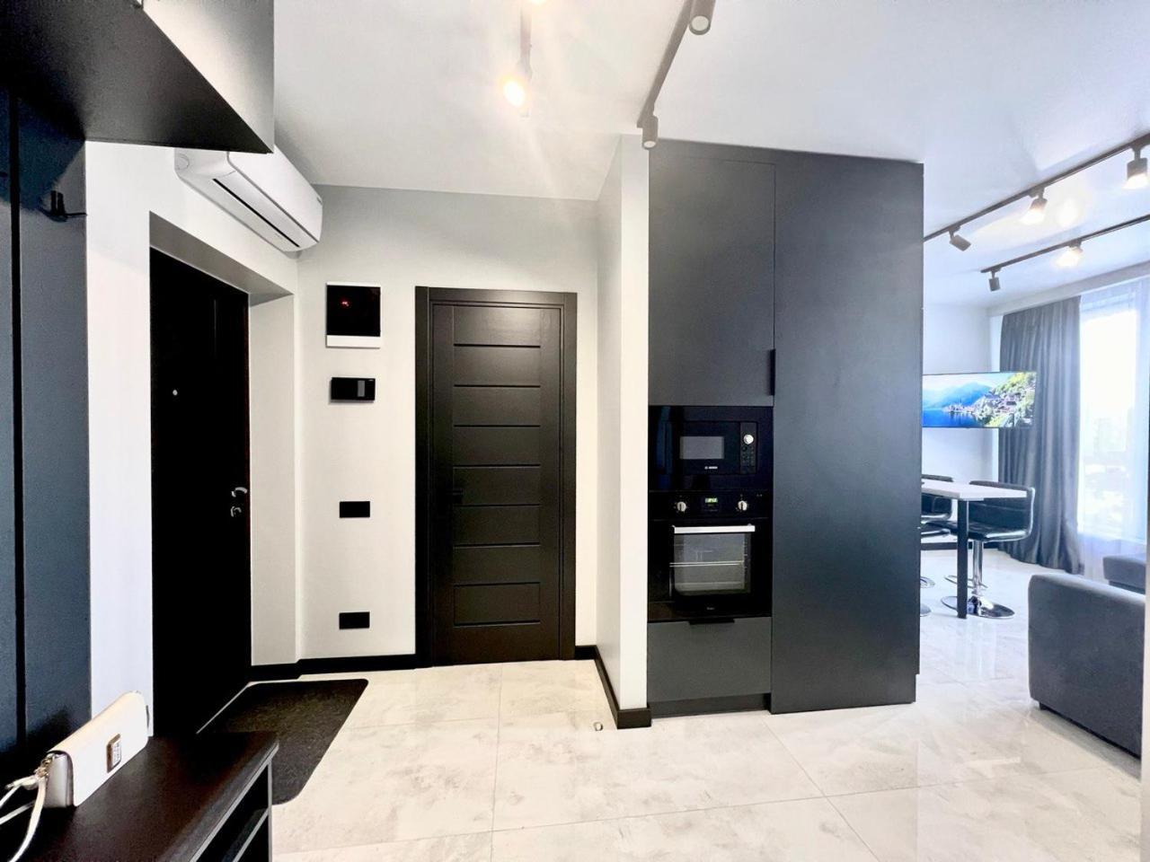 Apartments Vip Avalon Lviv Eksteriør billede
