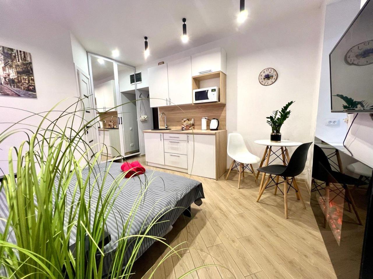 Apartments Vip Avalon Lviv Eksteriør billede