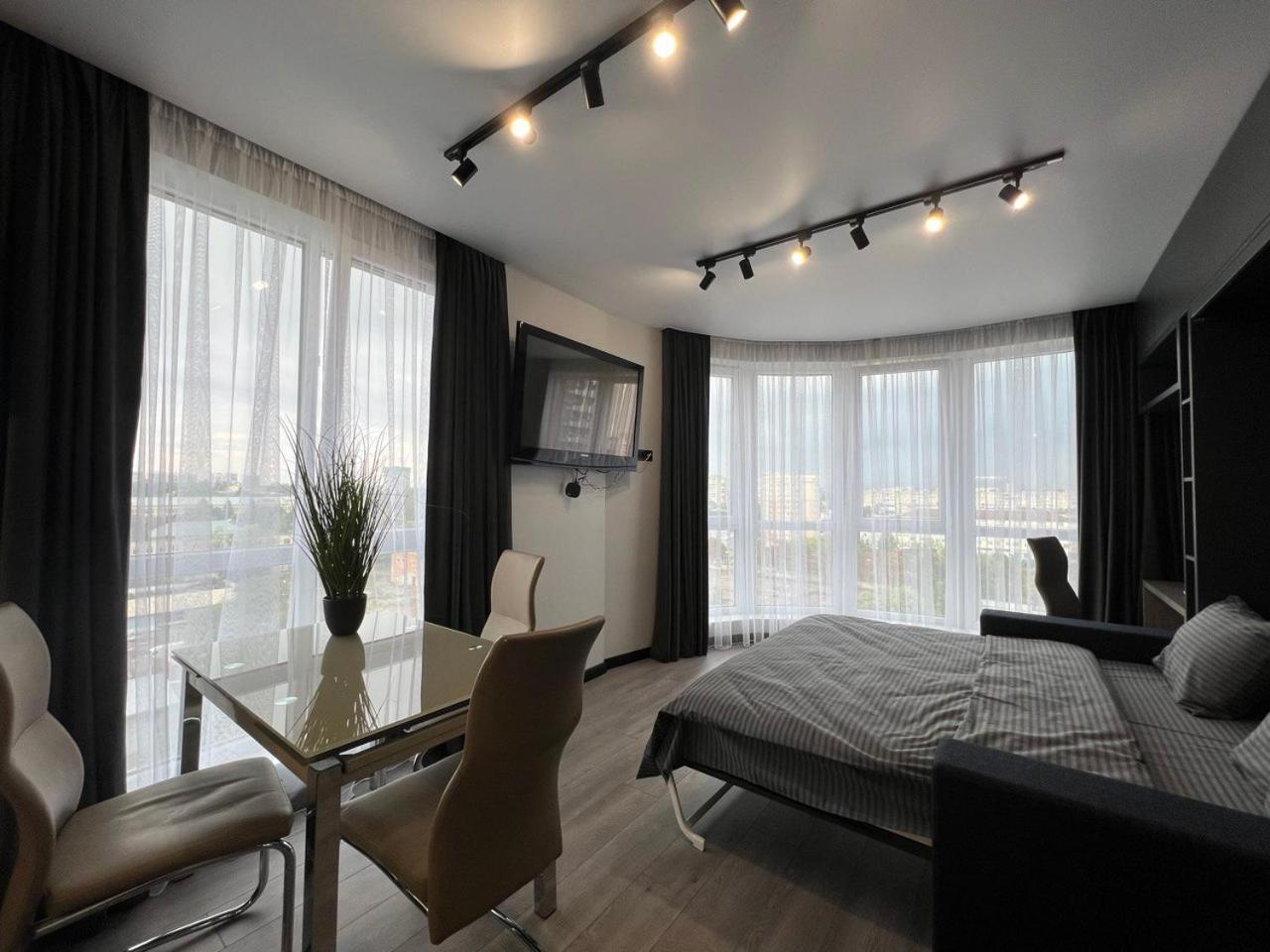 Apartments Vip Avalon Lviv Eksteriør billede