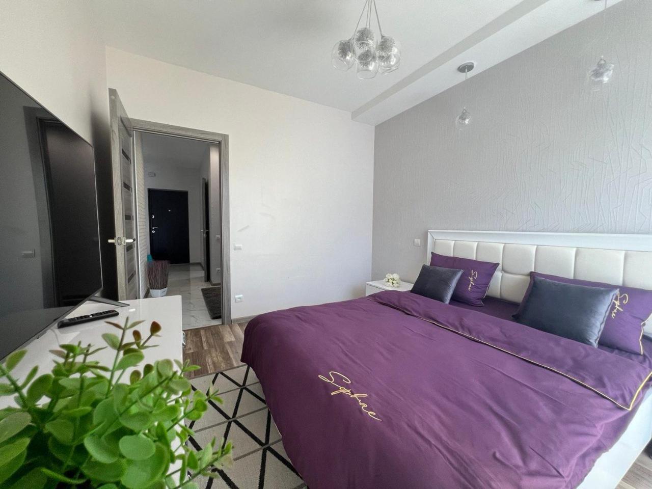 Apartments Vip Avalon Lviv Eksteriør billede