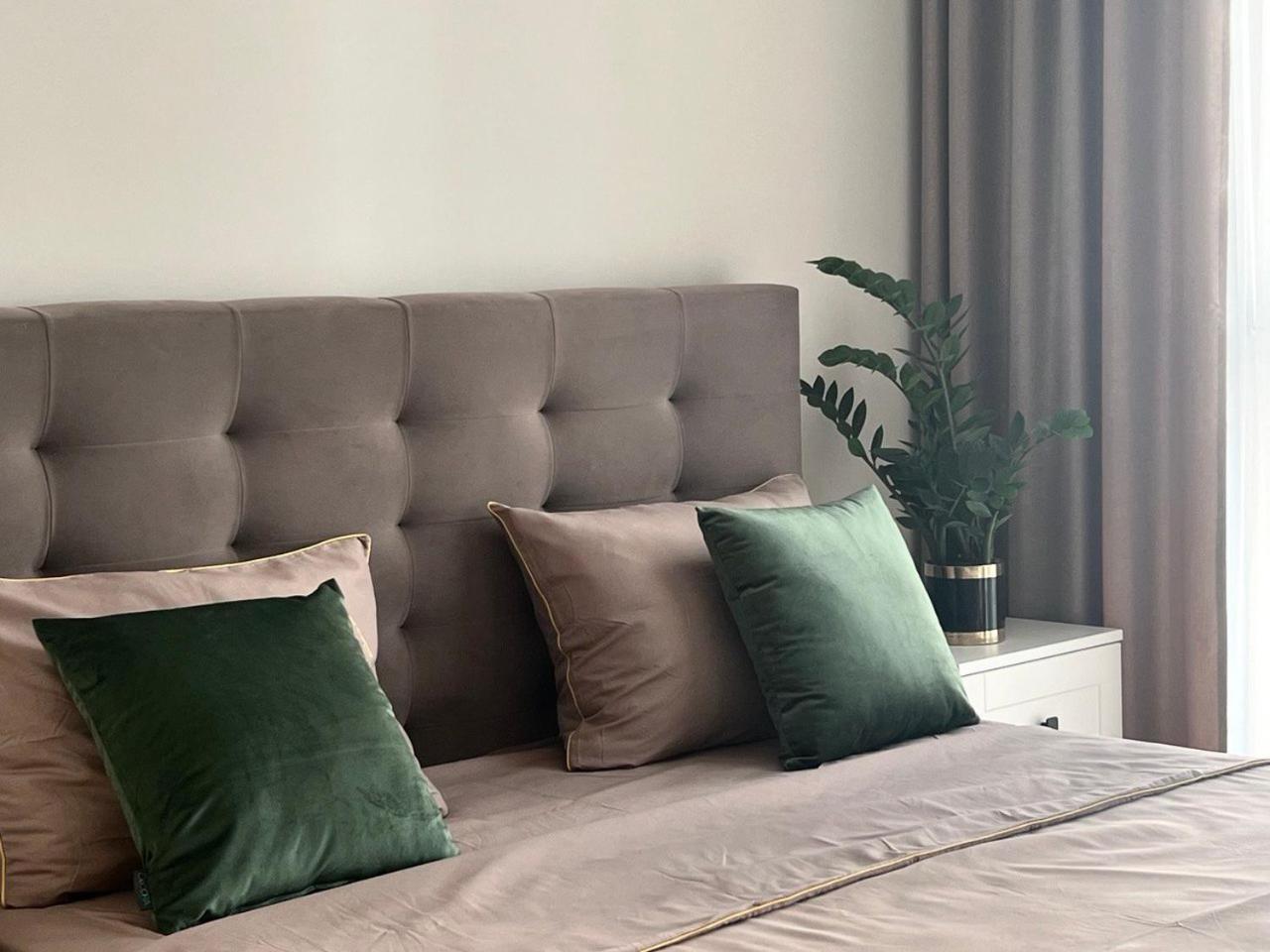 Apartments Vip Avalon Lviv Eksteriør billede