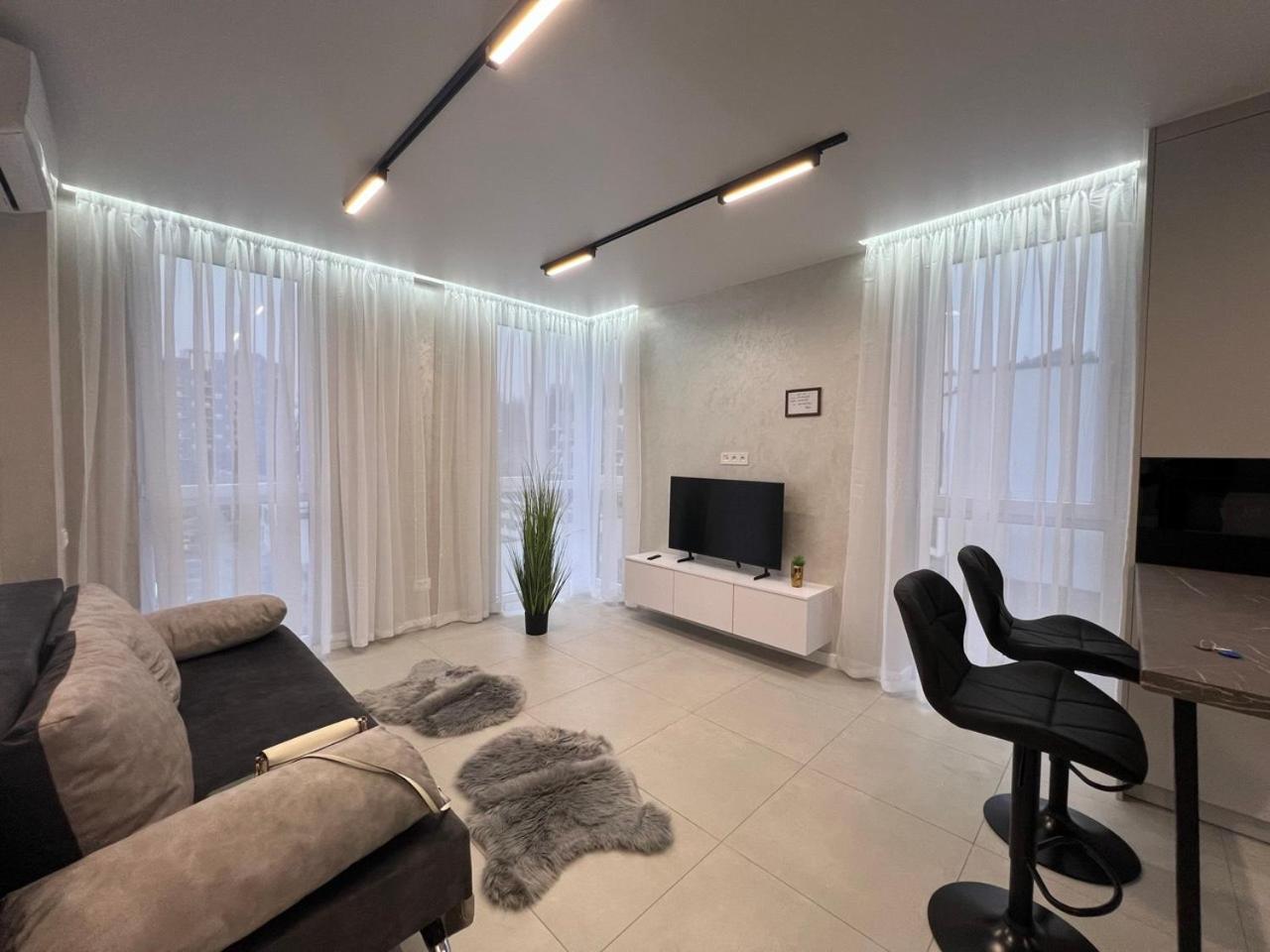 Apartments Vip Avalon Lviv Eksteriør billede